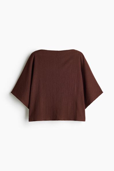 Crinkled boat-neck top