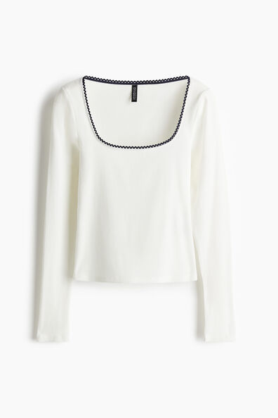 Picot-trimmed ribbed top