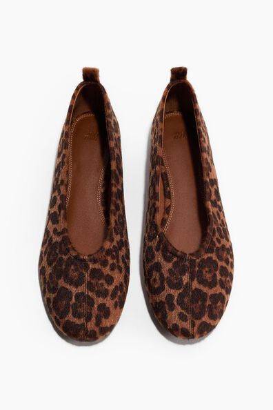 Ballet flats