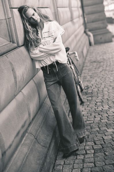 Синий