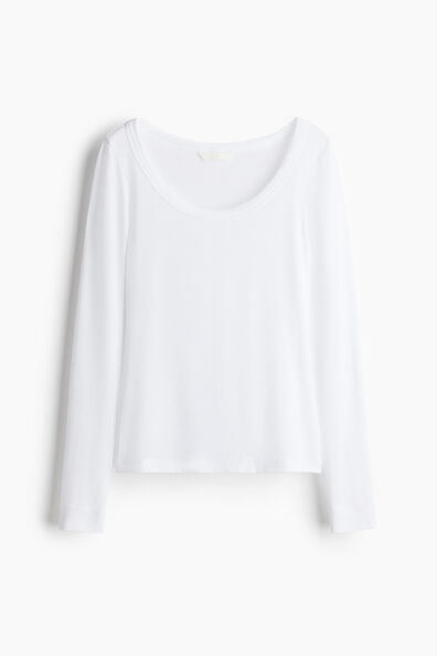 Scoop-neck top