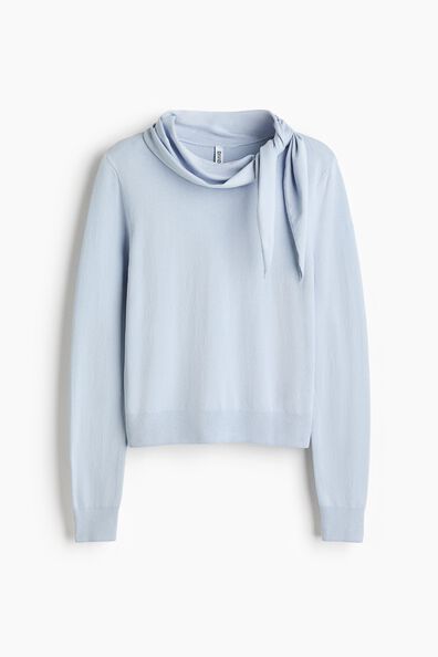 Scarf-collar jumper