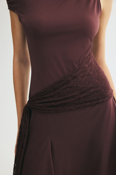 Красный