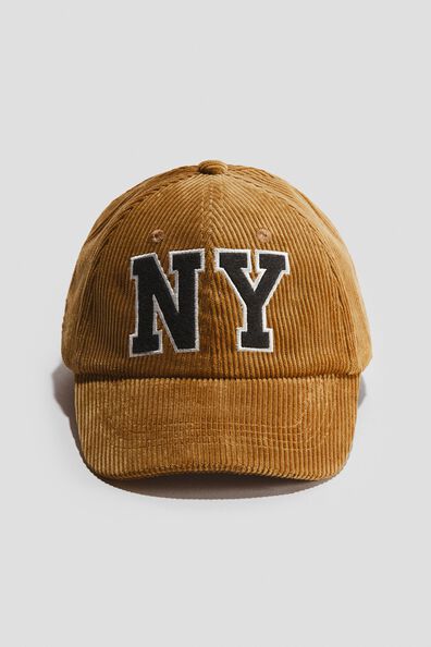 Motif-detail cotton cap