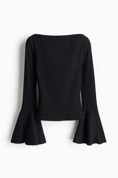 Trumpet-sleeved ribbed top