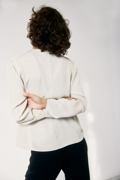 Белый