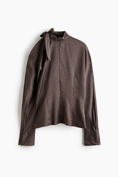 Jacquard-weave bow-collar blouse