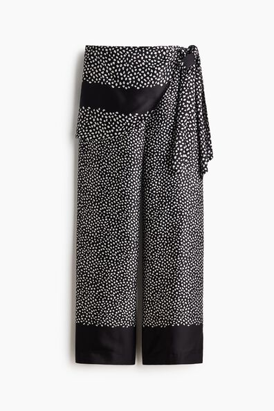 Skirt-layered trousers
