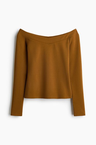 Off-the-shoulder top