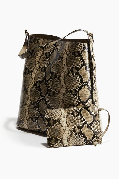 Tote bag with pouch