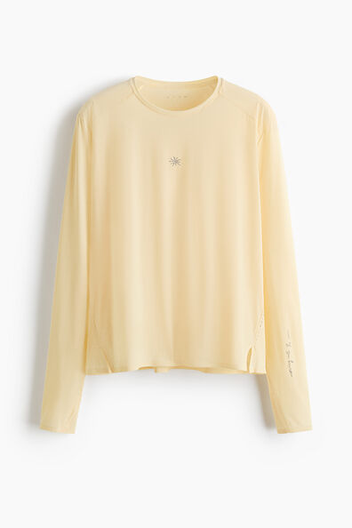 Sports top with CoolMove™