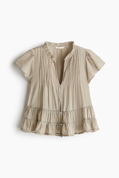 Puff-sleeved blouse