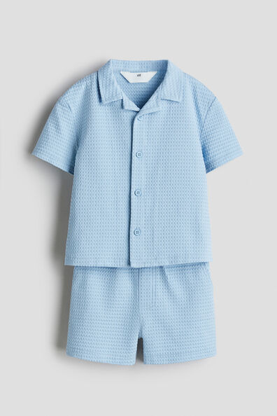 2-piece shirt and shorts set