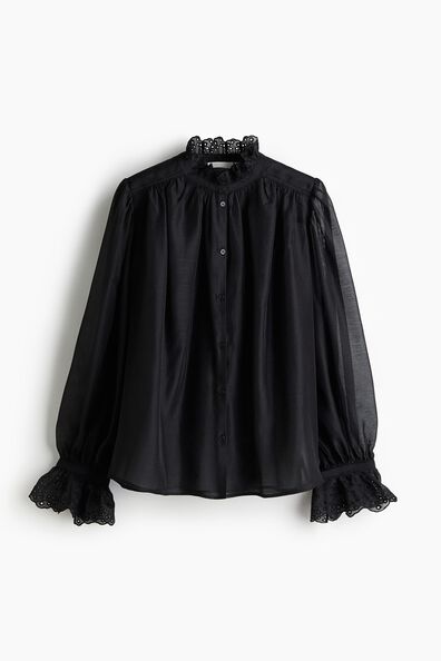 Broderie anglaise-detail blouse