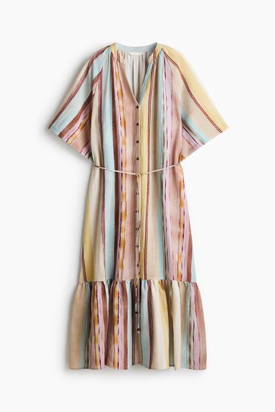 Short-sleeved tie-belt dress