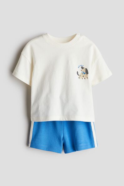2-piece T-shirt and shorts set