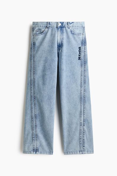 Loose wide twisted leg jeans