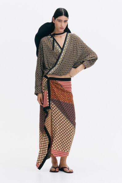 Long flounced dress