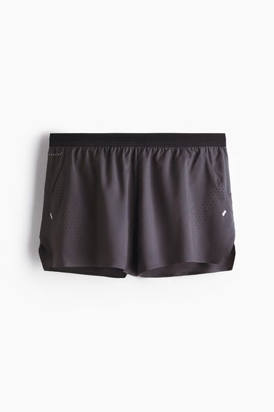 Lightweight short-length running shorts​
