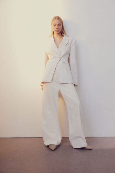 Alexandra blazer in stretch linen blend main image 0