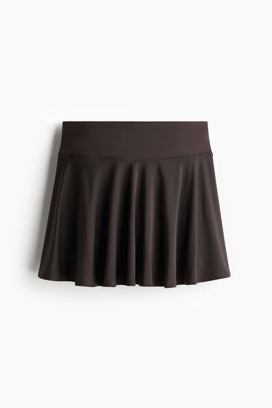Circle-cut tennis skirt with DryMove™