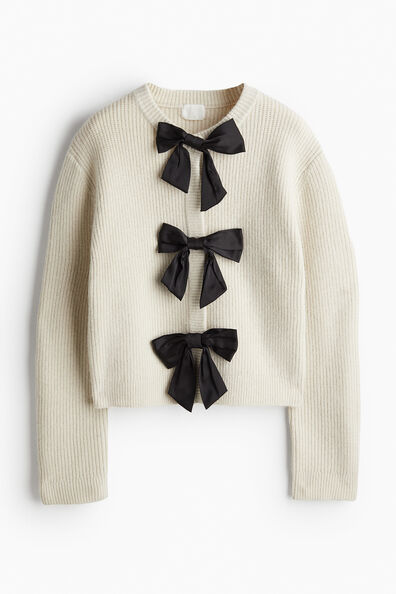 Bow-decorated cardigan