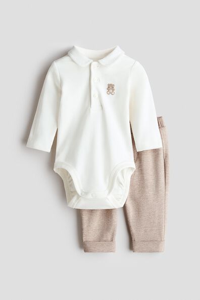 2-piece embroidered-motif set