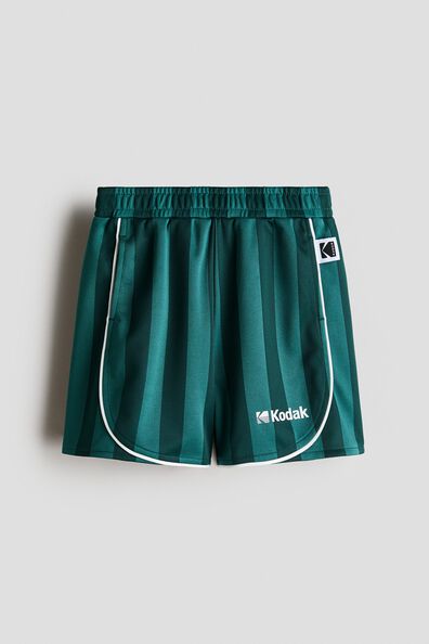 Print-motif mesh shorts
