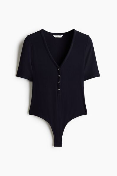 Short-sleeved viscose body