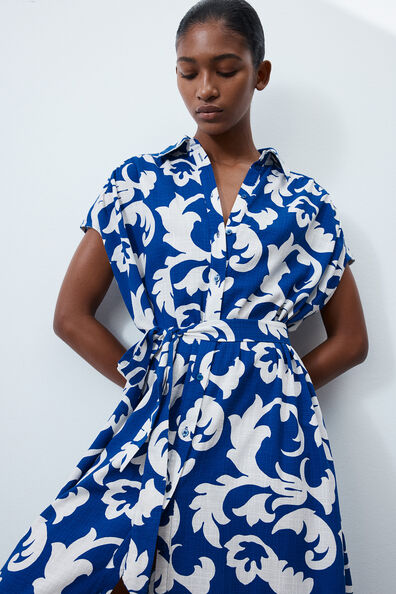 Oversized tie-belt dress