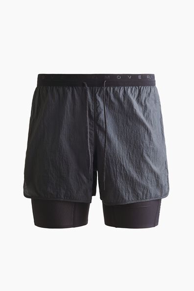 Lightweight 2-in-1 Running shorts​ with DryMove™