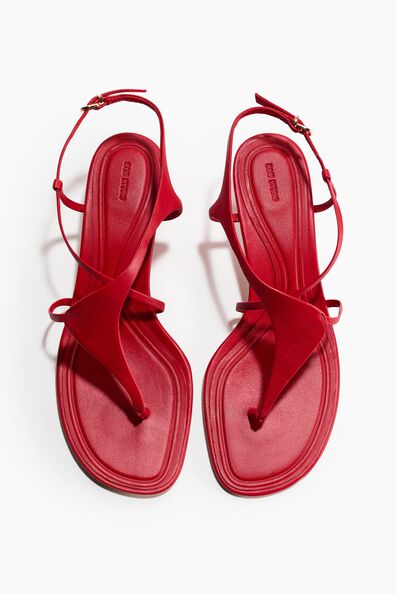Kitten-heeled leather sandals