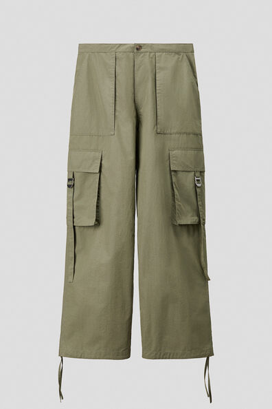 Loose Fit Cargo trousers