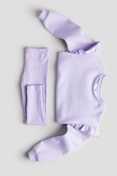 2-piece sweatshirt and leggings set