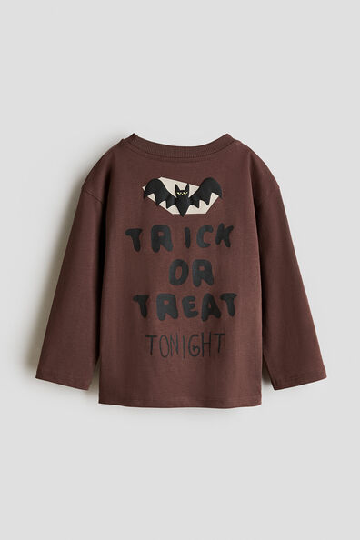 Long-sleeved printed T-shirt