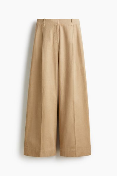 Wide corduroy trousers