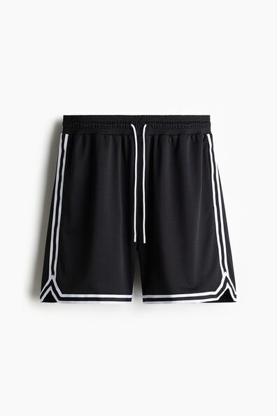 Loose Fit Basketball shorts with DryMove™