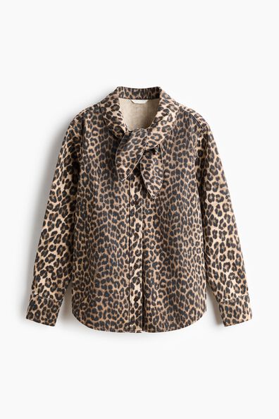 Scarf-collar denim shirt