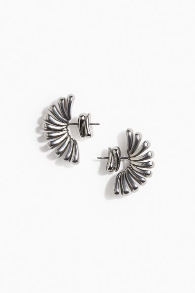 Curved earrings