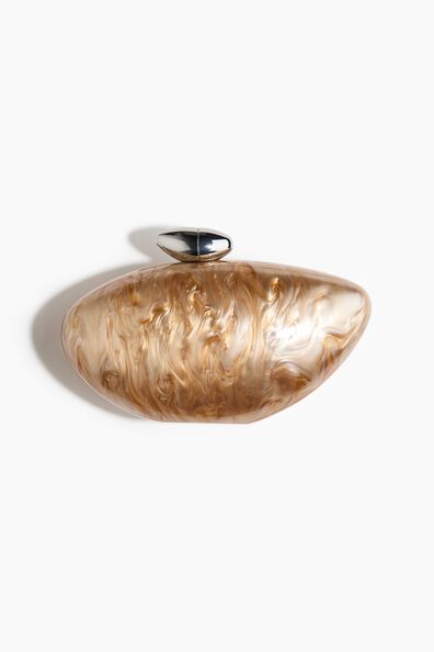 Pearly clutch