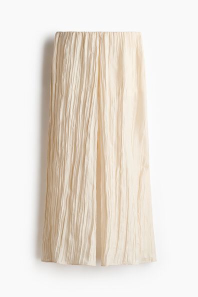 Crinkled trousers