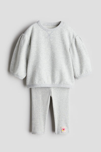2-piece sweatshirt and leggings set