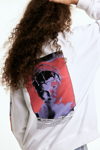 Oversized printed sweatshirt