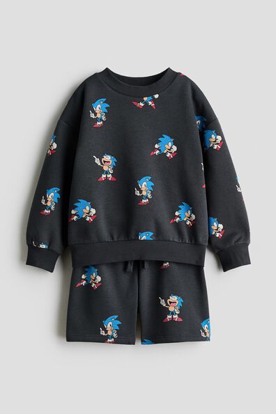 2-piece sweatshirt and shorts set