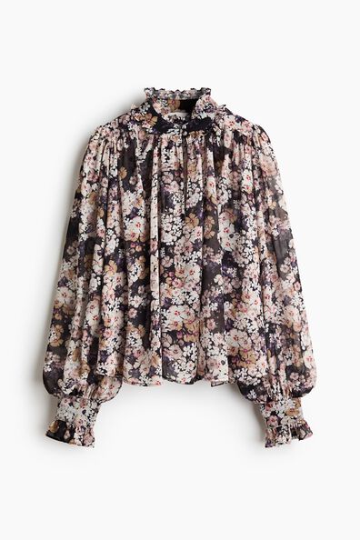 Puff-sleeved chiffon blouse