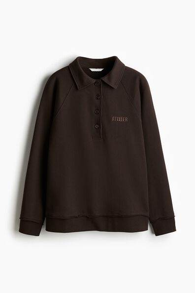 Collared sweatshirt