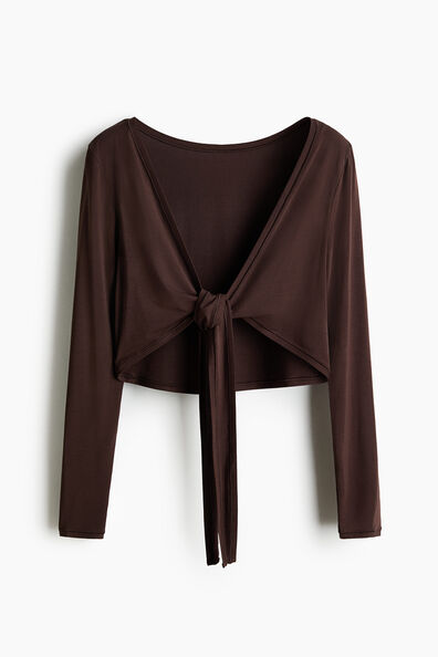 Cropped long-sleeved yoga top