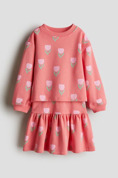 2-piece sweatshirt and skirt set