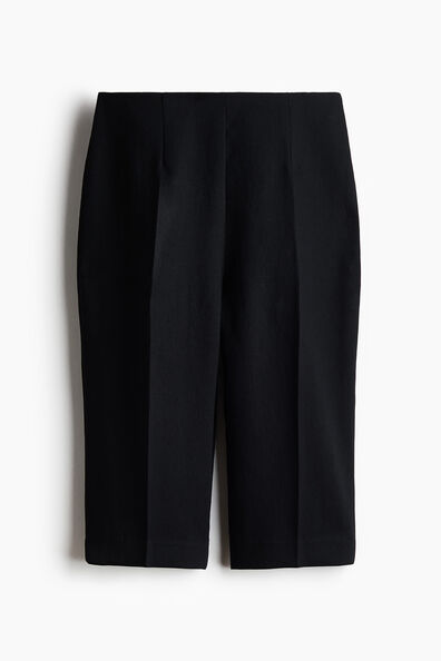 Tailored capri trousers