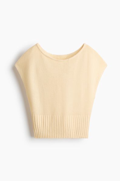 Knitted off-the-shoulder top